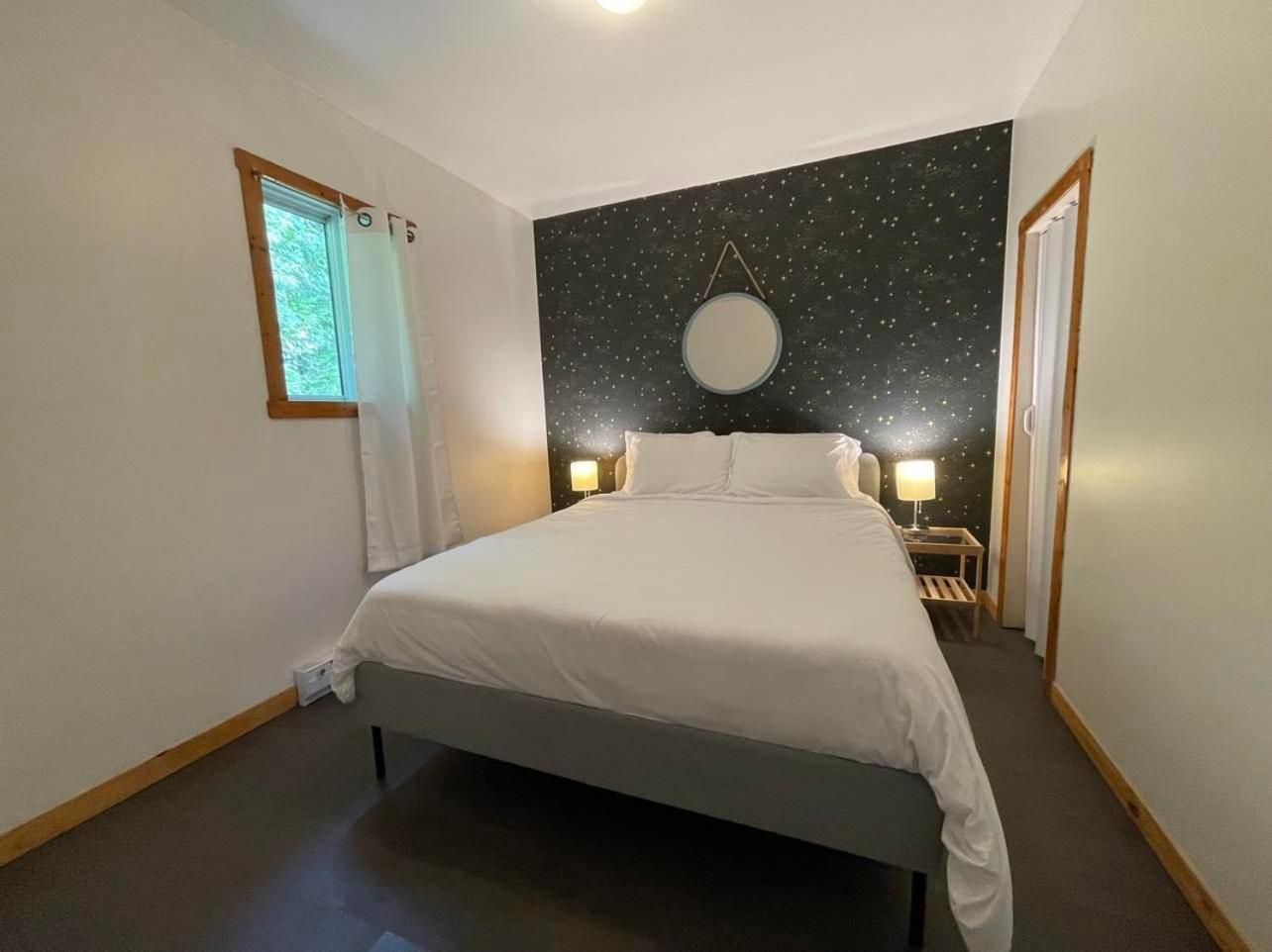 The Finch Beach Resort North Bay Zimmer foto